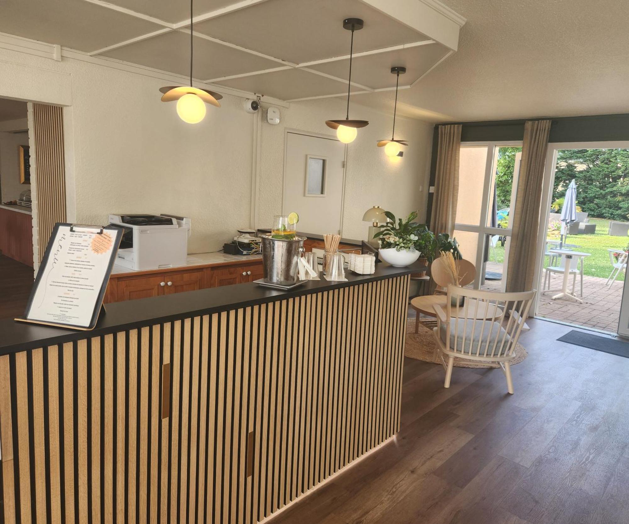 Hotel Nell Saint-Marcel  Ngoại thất bức ảnh